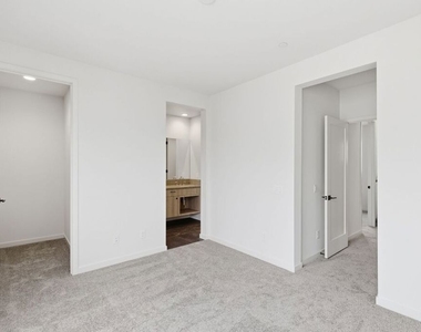 1605 N Arla Way - Photo Thumbnail 12