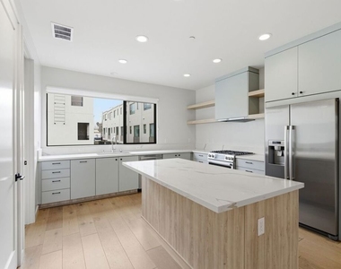 1605 N Arla Way - Photo Thumbnail 7