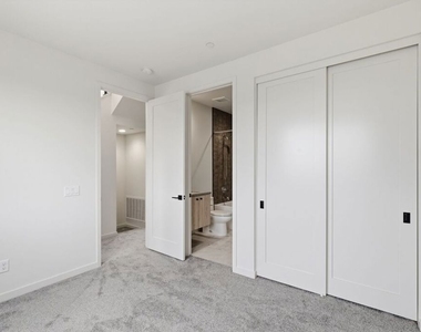 1605 N Arla Way - Photo Thumbnail 18