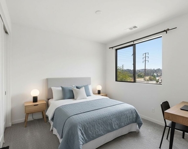 1605 N Arla Way - Photo Thumbnail 16