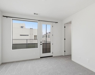 1605 N Arla Way - Photo Thumbnail 11