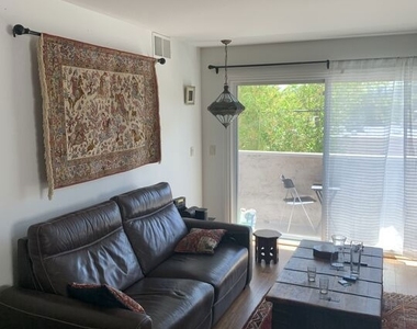 1021 N Crescent Heights Boulevard - Photo Thumbnail 7