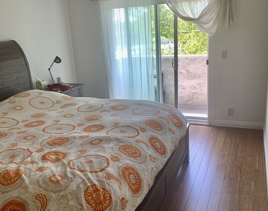 1021 N Crescent Heights Boulevard - Photo Thumbnail 6