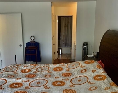 1021 N Crescent Heights Boulevard - Photo Thumbnail 2