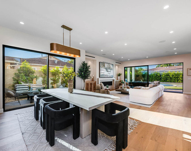 12427 Cumpston Street - Photo Thumbnail 6