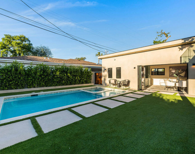 12427 Cumpston Street - Photo Thumbnail 48