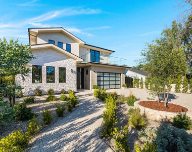 12427 Cumpston Street - Photo Thumbnail 58