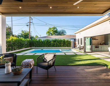 12427 Cumpston Street - Photo Thumbnail 51