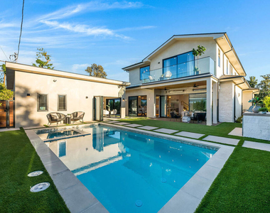 12427 Cumpston Street - Photo Thumbnail 40