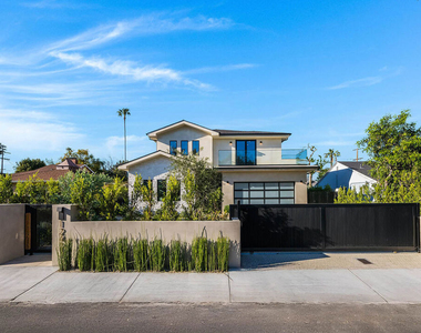 12427 Cumpston Street - Photo Thumbnail 54