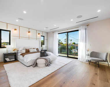 12427 Cumpston Street - Photo Thumbnail 16