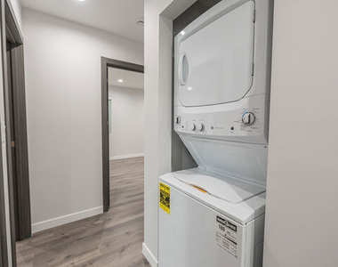 5837 N Cartwright Avenue - Photo Thumbnail 7