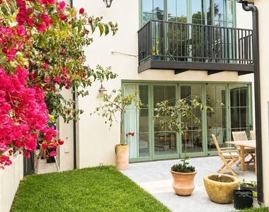 254 Mabery Road - Photo Thumbnail 11