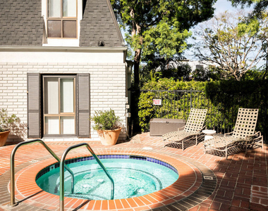 651 Wilcox Avenue - Photo Thumbnail 22