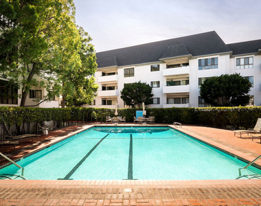 651 Wilcox Avenue - Photo Thumbnail 23