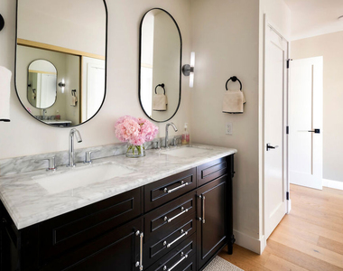 651 Wilcox Avenue - Photo Thumbnail 13