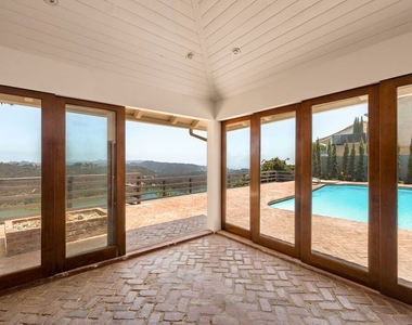 2158 Stradella Road - Photo Thumbnail 6