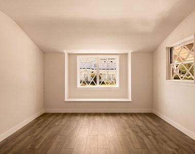 2158 Stradella Road - Photo Thumbnail 21