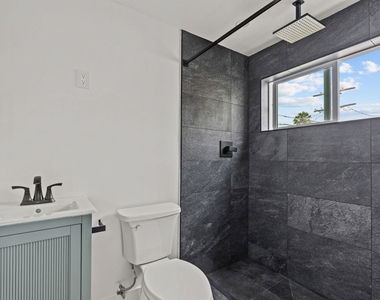 546 N Genesee Avenue - Photo Thumbnail 8