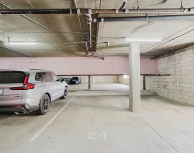 345 N Jackson Street - Photo Thumbnail 25