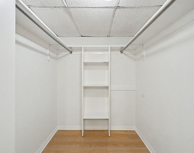 10966 Rochester Avenue - Photo Thumbnail 22