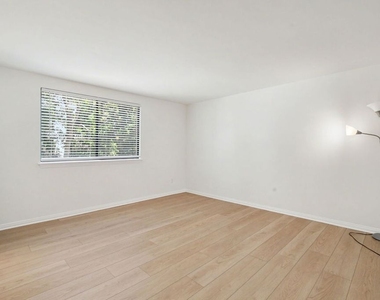 10966 Rochester Avenue - Photo Thumbnail 15