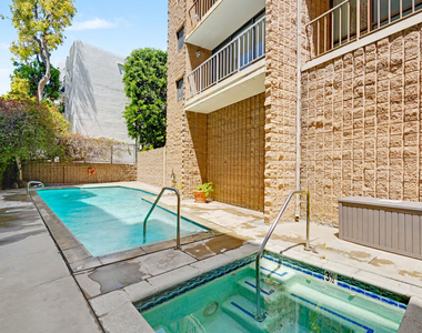 10966 Rochester Avenue - Photo Thumbnail 27