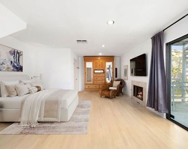 8546 Hillside Avenue - Photo Thumbnail 15