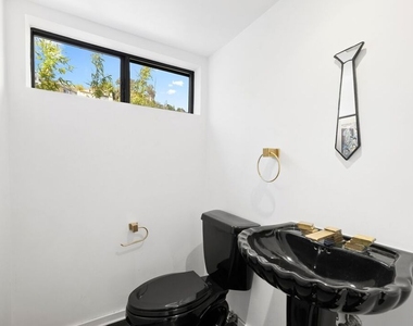 8546 Hillside Avenue - Photo Thumbnail 13