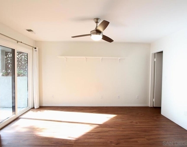 3021 Golden Oak Way - Photo Thumbnail 6