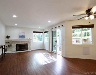 3021 Golden Oak Way - Photo Thumbnail 5