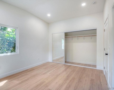 6942 Eberhart St - Photo Thumbnail 22