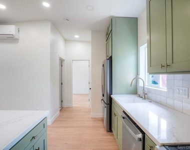 6942 Eberhart St - Photo Thumbnail 11