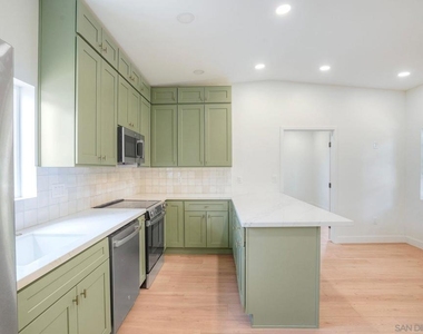 6942 Eberhart St - Photo Thumbnail 1