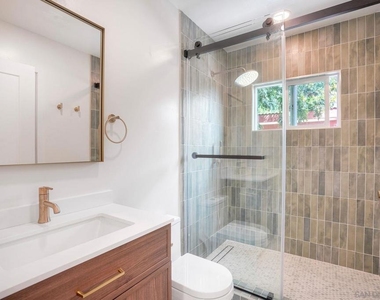 6942 Eberhart St - Photo Thumbnail 19