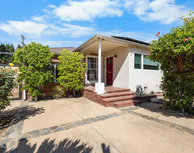 7039 Sylvia Avenue - Photo Thumbnail 5