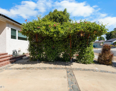 7039 Sylvia Avenue - Photo Thumbnail 37
