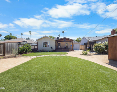 7039 Sylvia Avenue - Photo Thumbnail 30