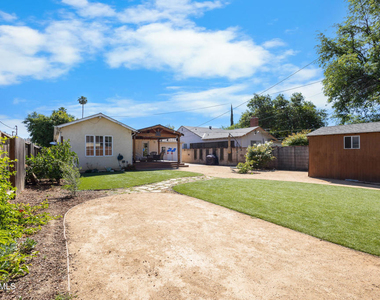 7039 Sylvia Avenue - Photo Thumbnail 31