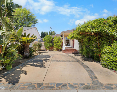 7039 Sylvia Avenue - Photo Thumbnail 4