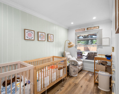 7039 Sylvia Avenue - Photo Thumbnail 25