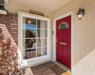 7039 Sylvia Avenue - Photo Thumbnail 6
