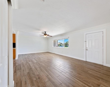 77054 California Drive - Photo Thumbnail 4
