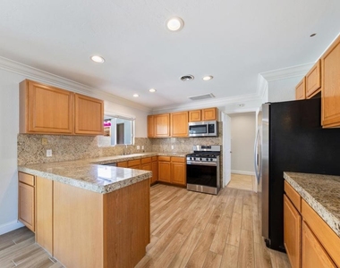77054 California Drive - Photo Thumbnail 7