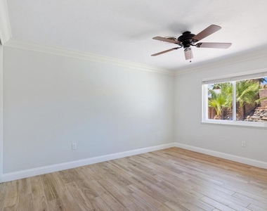 77054 California Drive - Photo Thumbnail 10
