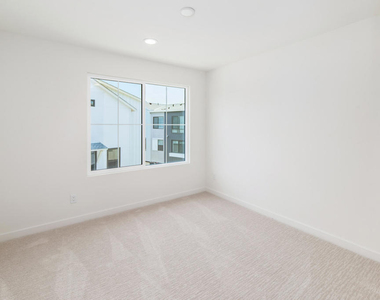 4618 Catmint Lane - Photo Thumbnail 16