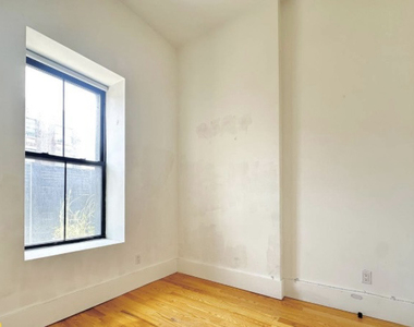 1520 St Johns Place - Photo Thumbnail 4