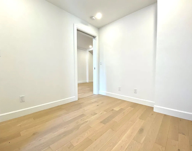 238 East 58th Street - Photo Thumbnail 6