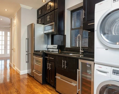 West 103rd Street central park west - Photo Thumbnail 8