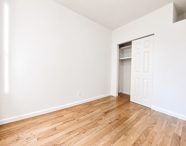 401 East 68th Street - Photo Thumbnail 5